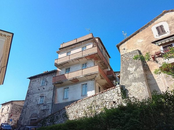casa indipendente in vendita a Narni