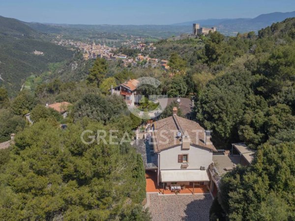 casa indipendente in vendita a Narni