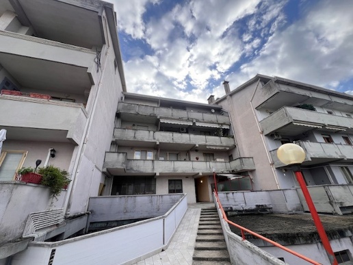 appartamento in vendita a Narni in zona Sant'Urbano