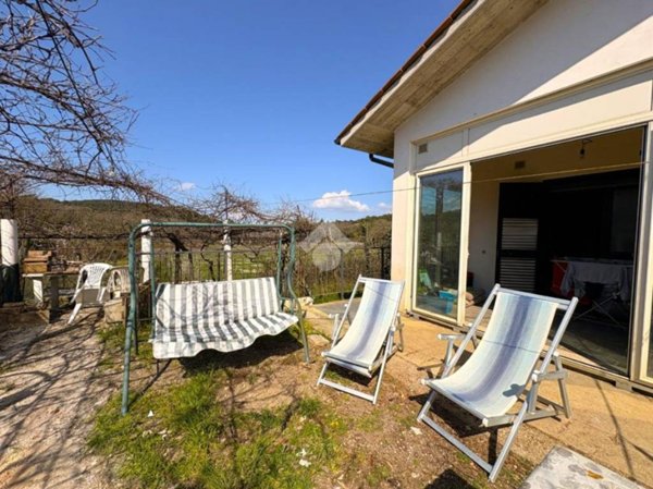 casa indipendente in vendita a Narni in zona Borgaria