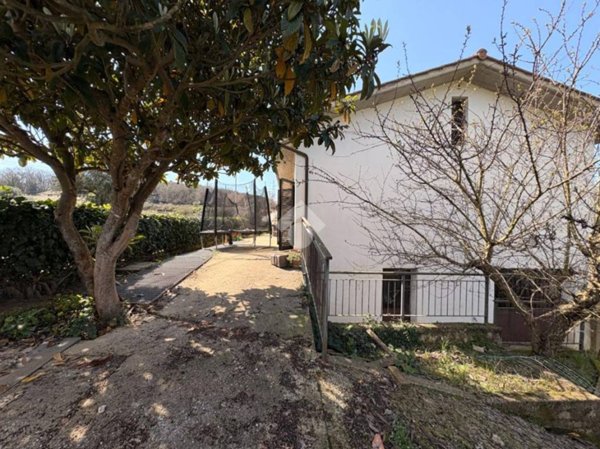 casa indipendente in vendita a Narni in zona Borgaria