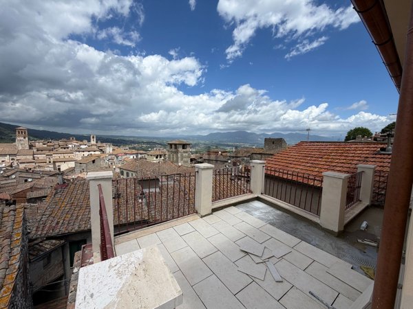 casa indipendente in vendita a Narni
