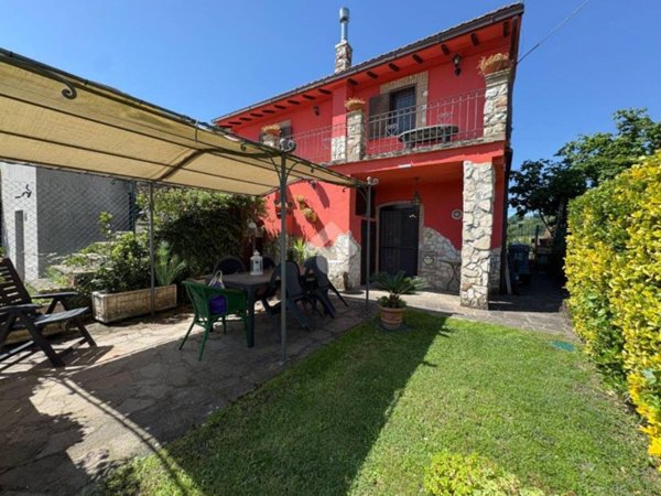 casa indipendente in vendita a Narni in zona Gualdo