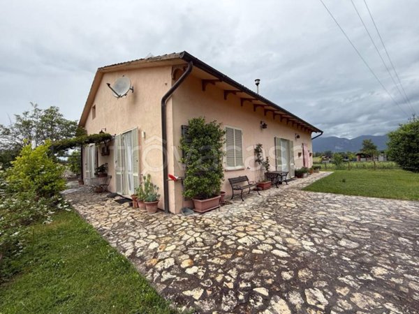 casa indipendente in vendita a Narni
