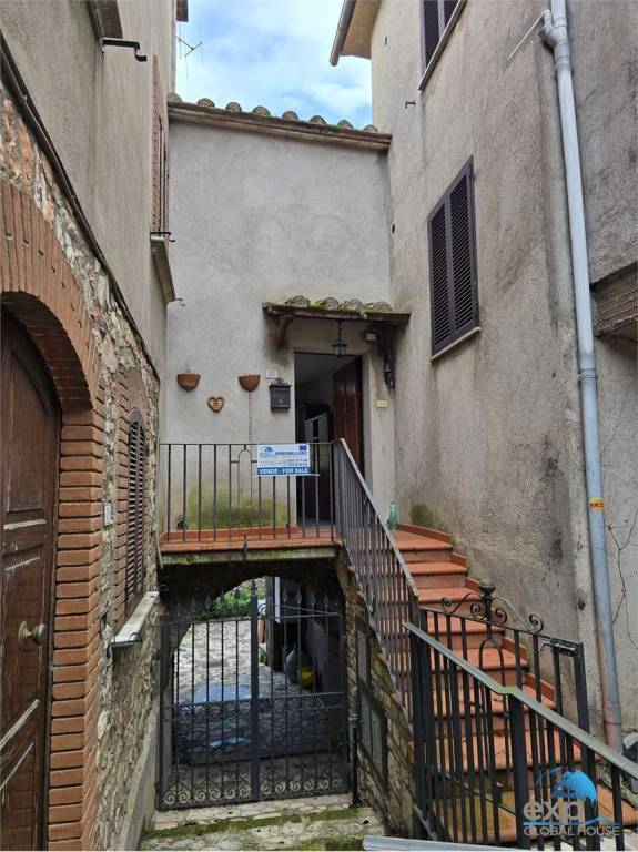 appartamento in vendita a Narni in zona Sant'Urbano