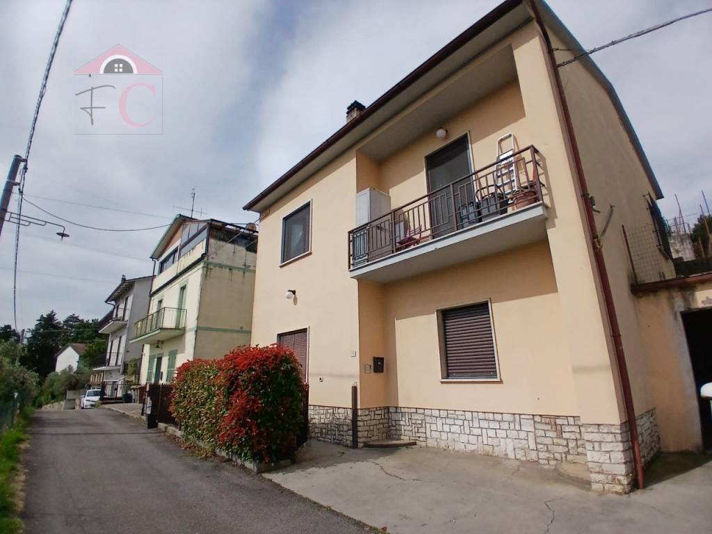casa indipendente in vendita a Narni in zona Narni Scalo