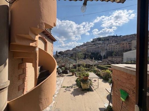 intera palazzina in vendita a Narni