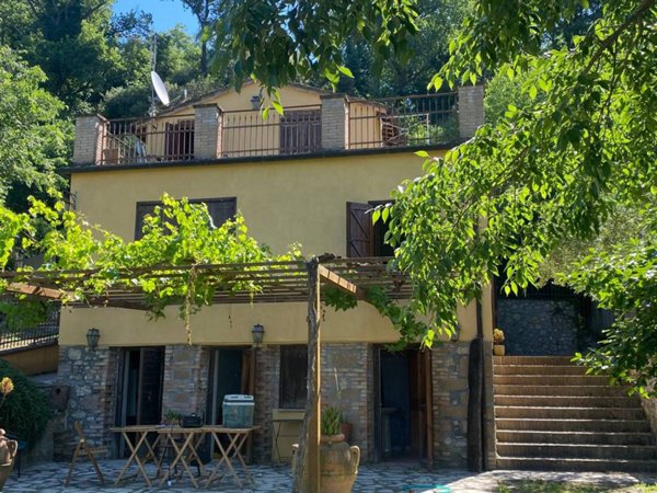 casa indipendente in vendita a Narni