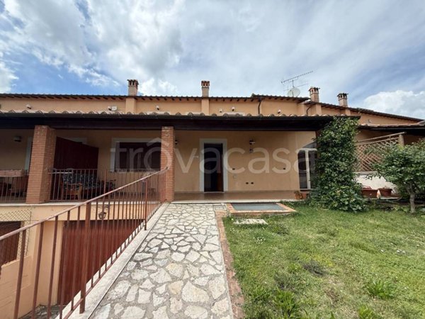 casa indipendente in vendita a Narni