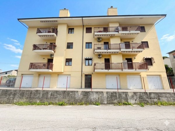 appartamento in vendita a Narni in zona Santa Lucia