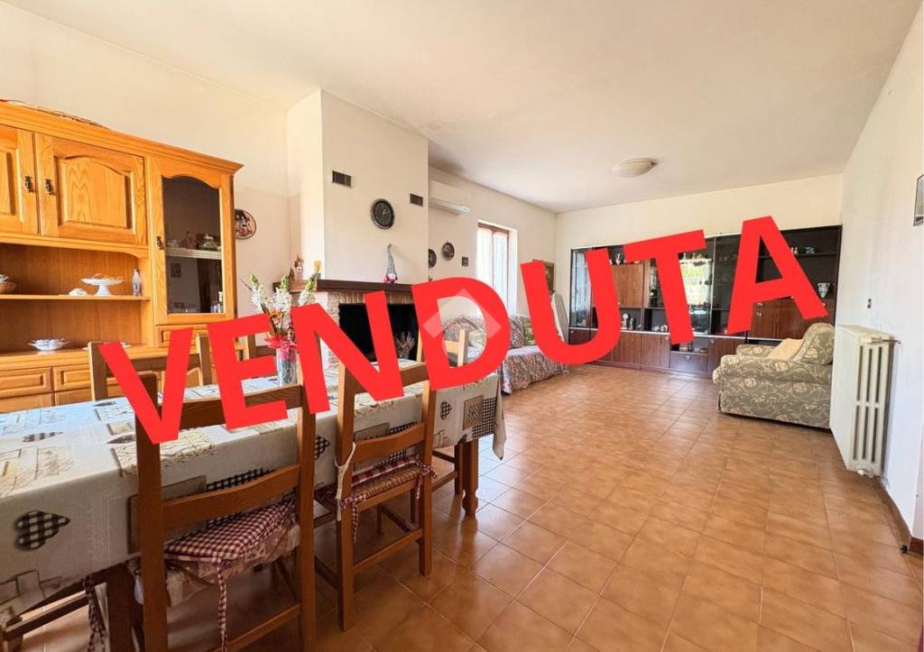 casa indipendente in vendita a Narni