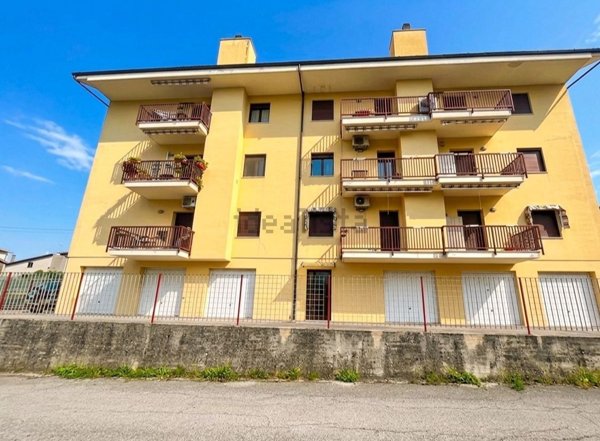 appartamento in vendita a Narni in zona Santa Lucia