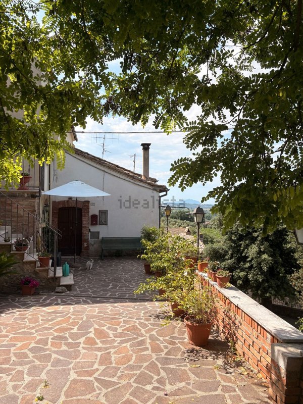 appartamento in vendita a Narni in zona Schifanoia