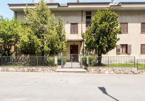 appartamento in vendita a Narni in zona Tre ponti