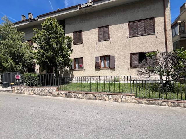 appartamento in vendita a Narni in zona Tre ponti