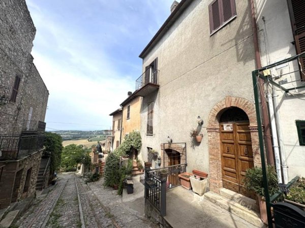 appartamento in vendita a Narni in zona Schifanoia