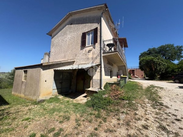 appartamento in vendita a Narni in zona Schifanoia
