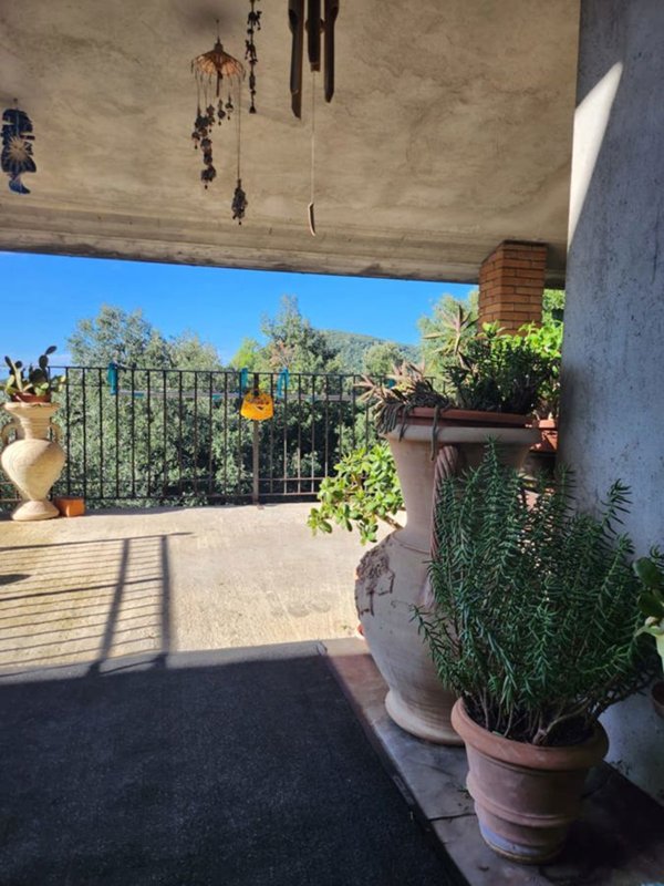 casa indipendente in vendita a Narni