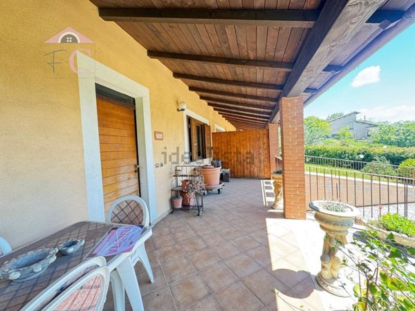 casa indipendente in vendita a Narni