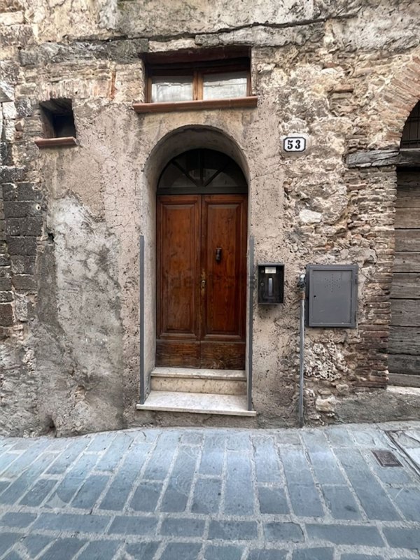 appartamento in vendita a Narni in zona Tre ponti