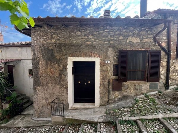 appartamento in vendita a Narni in zona Tre ponti