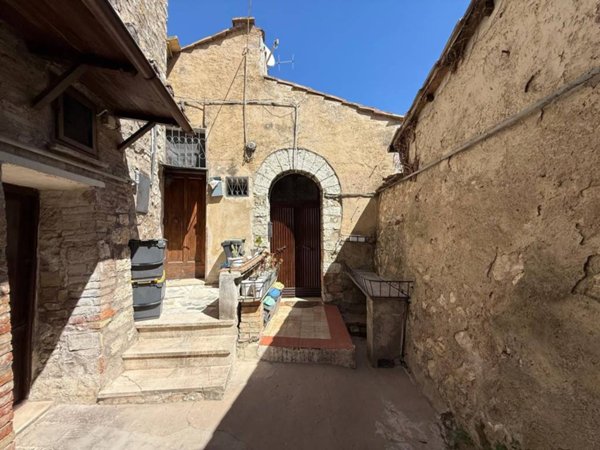 appartamento in vendita a Narni in zona Tre ponti