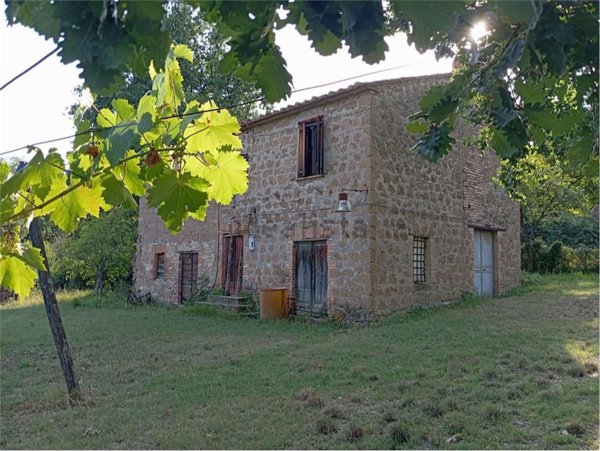 casa indipendente in vendita a Narni