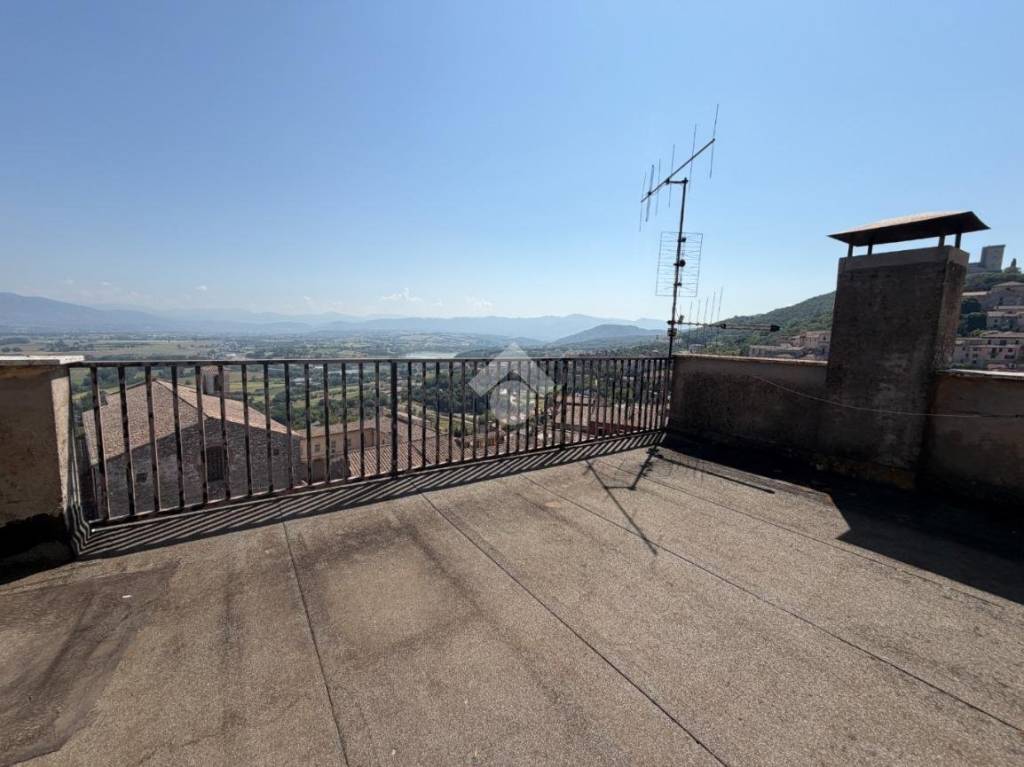 quadrivano in vendita a Narni in zona Tre ponti