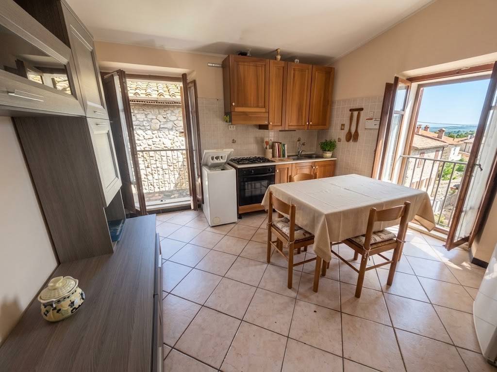appartamento in vendita a Narni in zona Tre ponti