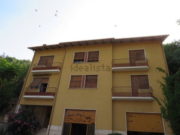 casa indipendente in vendita a Narni