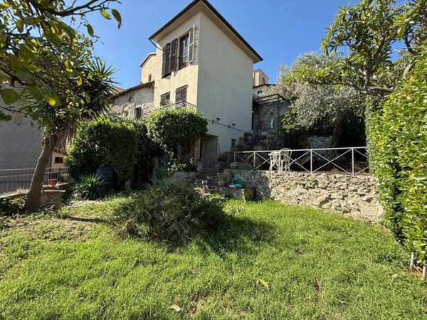 casa indipendente in vendita a Narni in zona Tre ponti