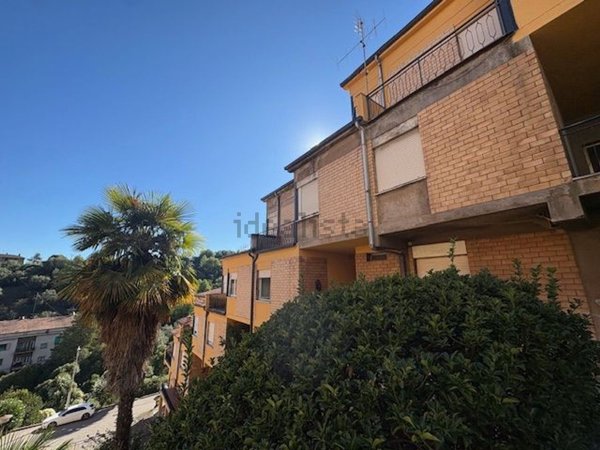 appartamento in vendita a Narni in zona Santa Lucia