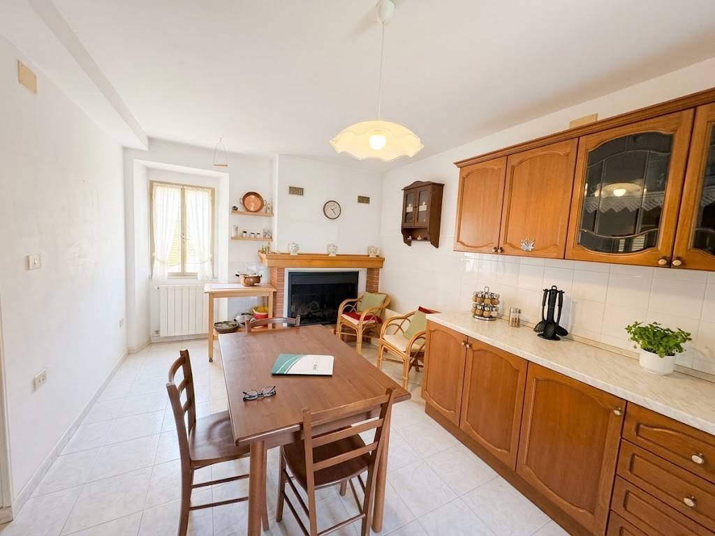 appartamento in vendita a Narni in zona Narni Scalo