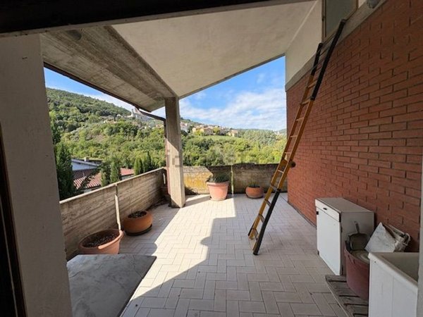 appartamento in vendita a Narni in zona Santa Lucia