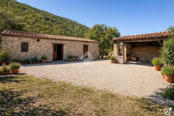 casa indipendente in vendita a Narni in zona Itieli