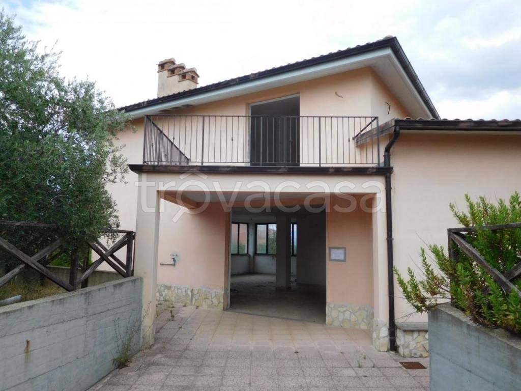 negozio in vendita a Narni in zona Guadamello