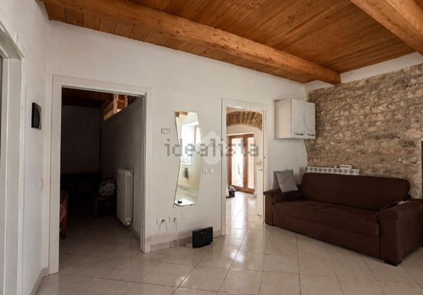 appartamento in vendita a Narni in zona Tre ponti