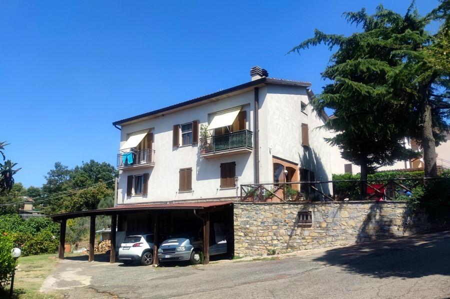 casa indipendente in vendita ad Orvieto in zona Fossatello