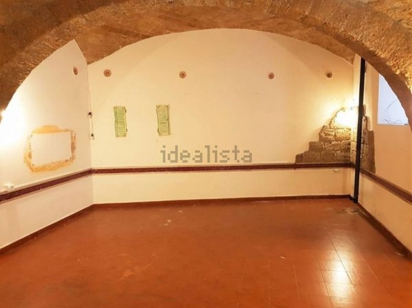 locale commerciale in vendita ad Orvieto