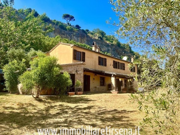 casa indipendente in vendita ad Orvieto in zona Bagni