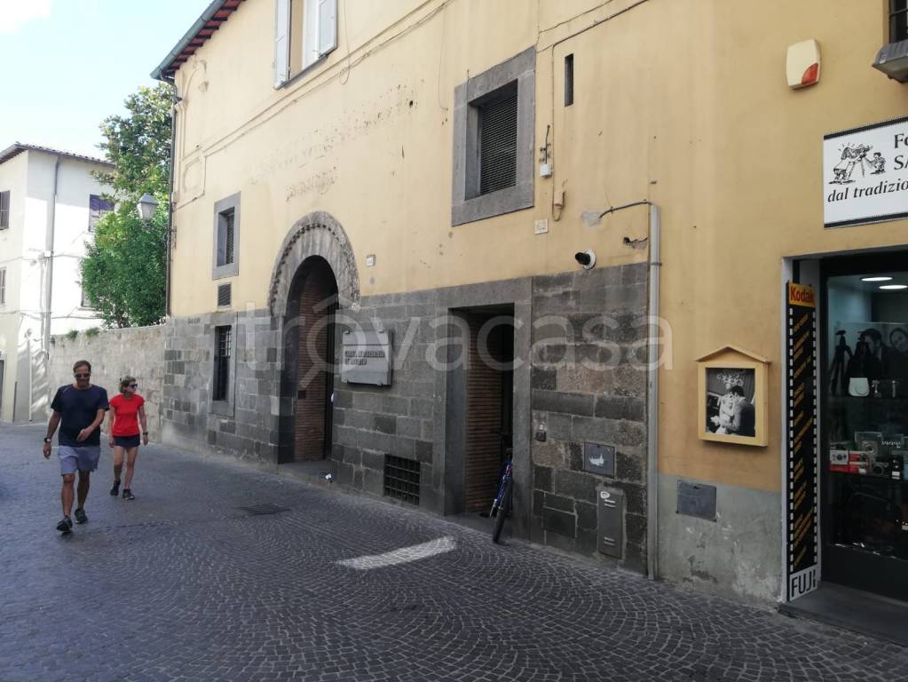 negozio in vendita ad Orvieto