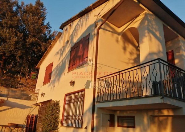 appartamento in vendita ad Orvieto in zona Osarella