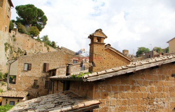 casa indipendente in vendita ad Orvieto in zona Bagni