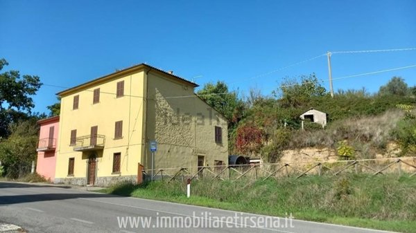 locale commerciale in vendita ad Orvieto