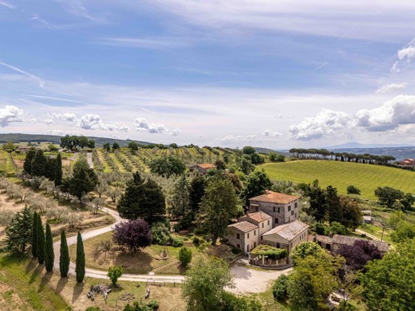 casale in vendita ad Orvieto in zona Bagni