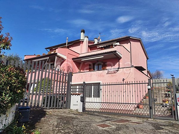 casa indipendente in vendita ad Orvieto