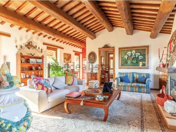 casa indipendente in vendita ad Orvieto in zona Sferracavallo