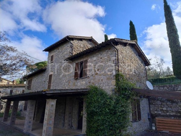 casa indipendente in vendita ad Orvieto in zona Bagni