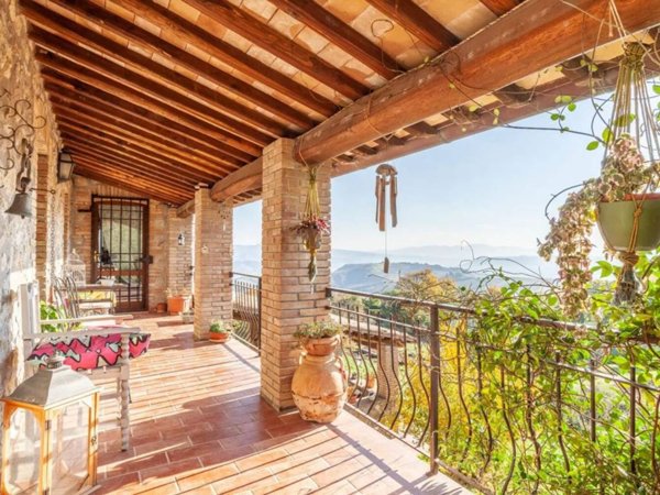 casa indipendente in vendita ad Orvieto in zona Sferracavallo