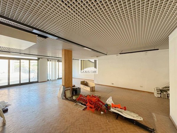 negozio in affitto ad Orvieto in zona Sferracavallo